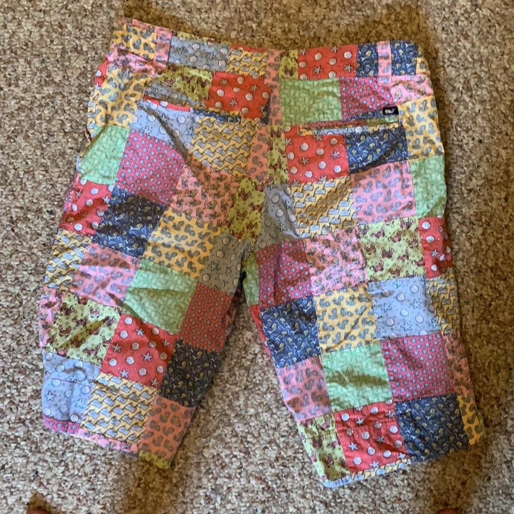 Vineyard vines size 6 Bermuda shorts - Picture 2 of 2